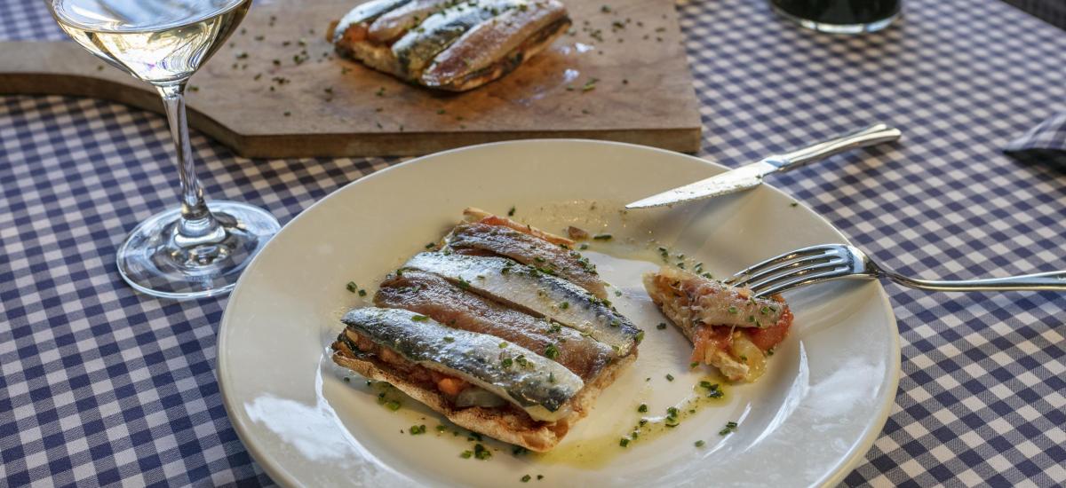 typical catalan restaurant priorat