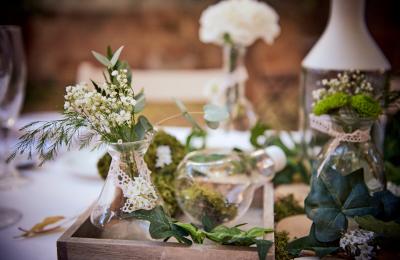 Detalles mesas banquete boda Priorat, Tarragona