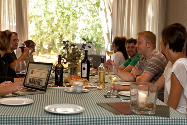 Sala Prior Hostal Sport Falset reunions d'empresa,celebracions,business meetings,