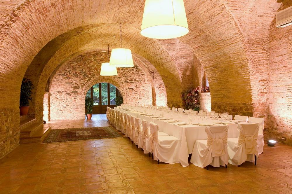 grandes celebraciones eventos bodas comuniones Tarragona, eventos empresa restaurante catering Priorat, jardín terraza hotel salón actos Falset,