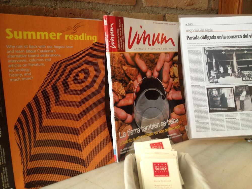 Lectura i Vi a Hotel Hostal Sport
